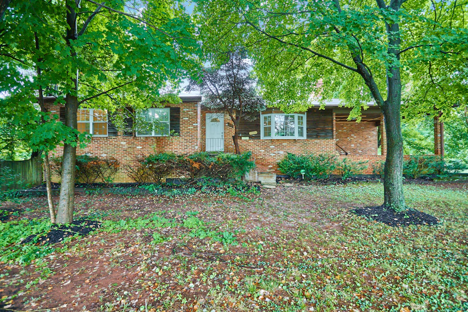 9700 Main Street, Manassas, VA 20110, Presented by Mary Beth Eisenhard